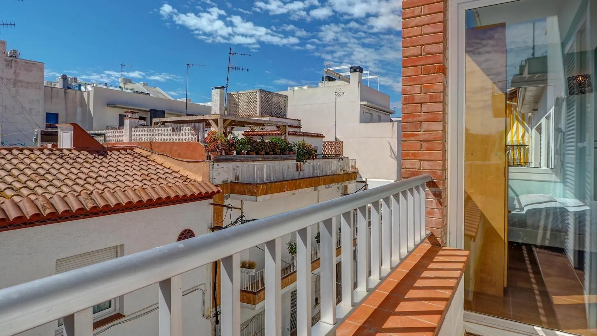 Ollie Apartment By Hello Homes Sitges 0*,